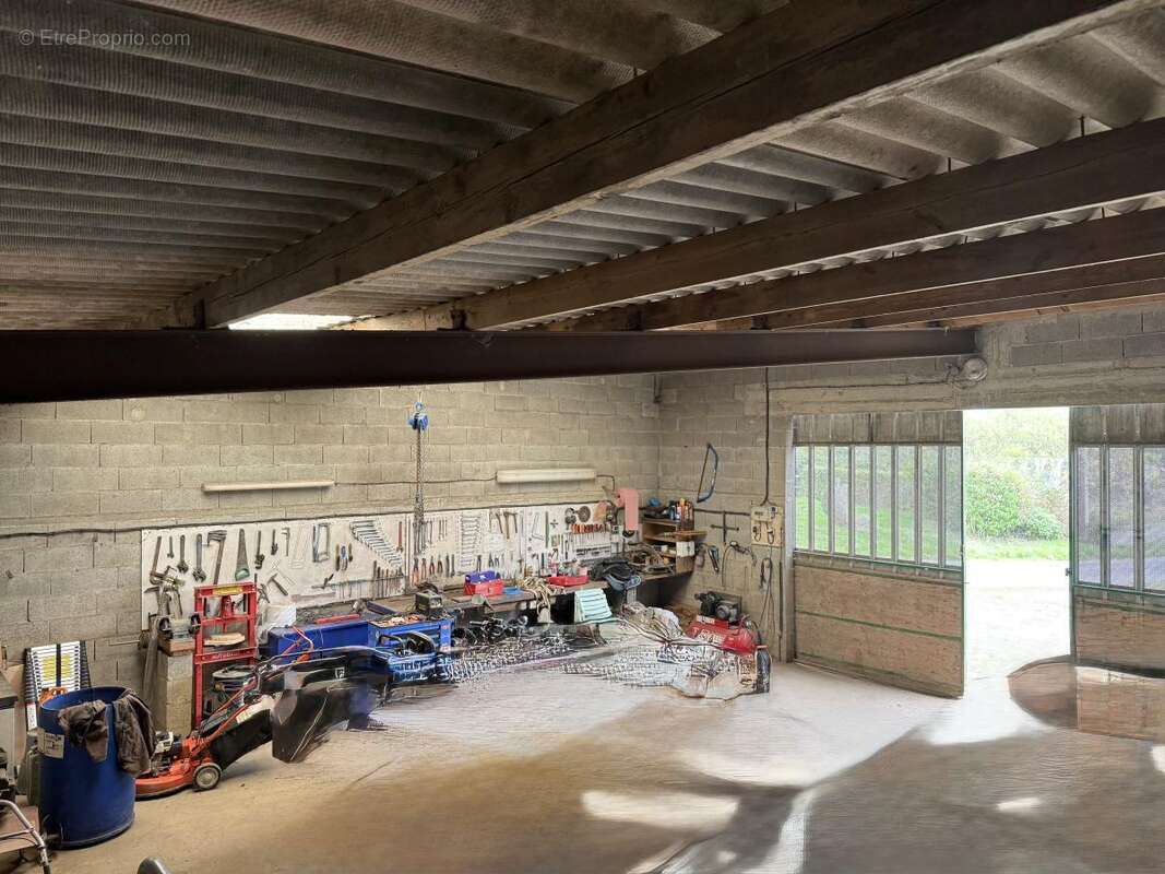 Parking à LA JUBAUDIERE