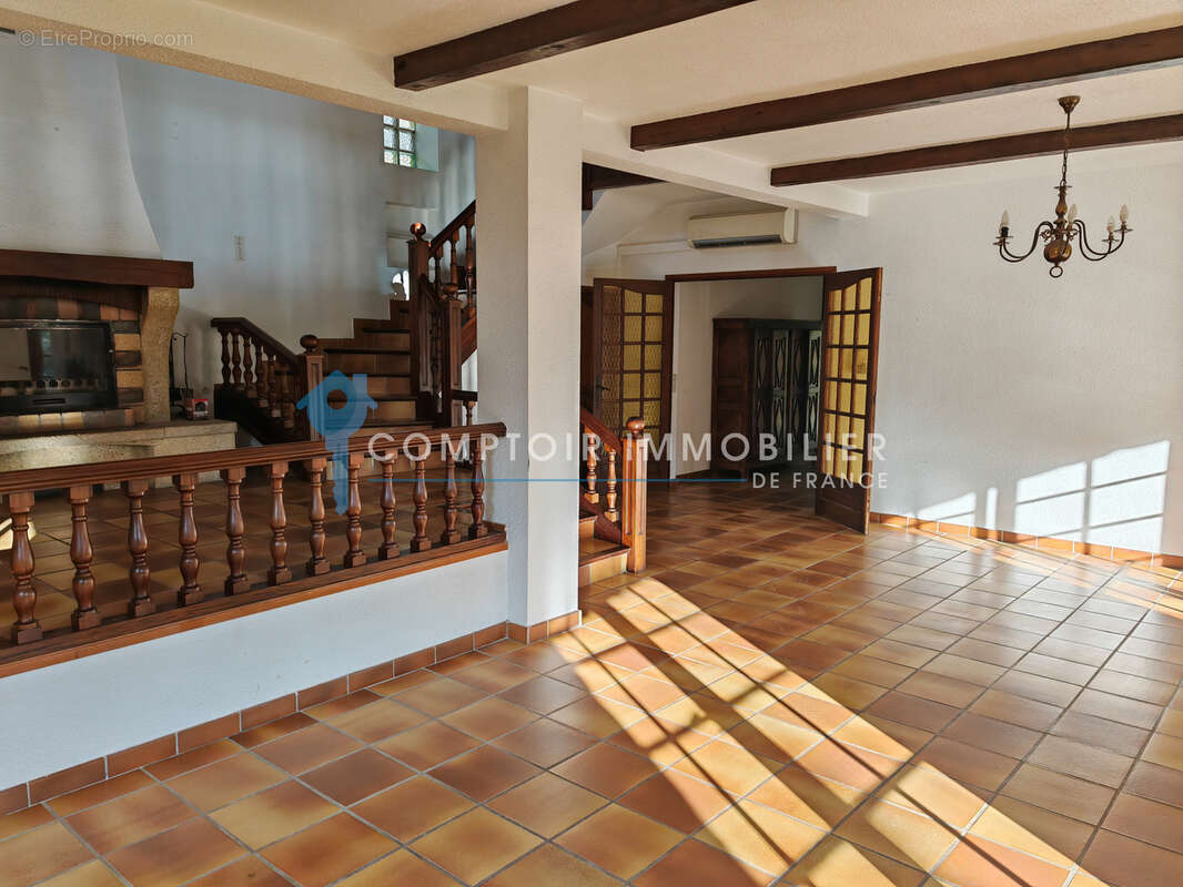 Dpt hérault à vendre saint martin de londres proche, villa f 6 sh 203 m2 terrain 1951 m2 - photo 2