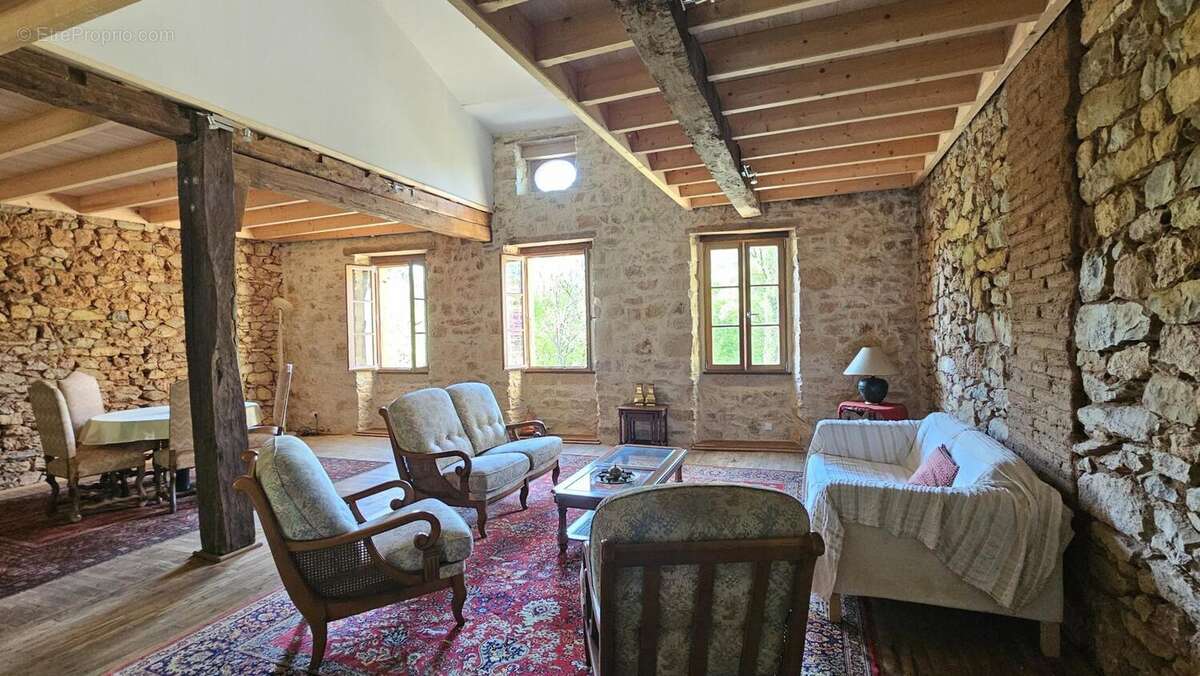 Photo 2 - Maison à LARROQUE