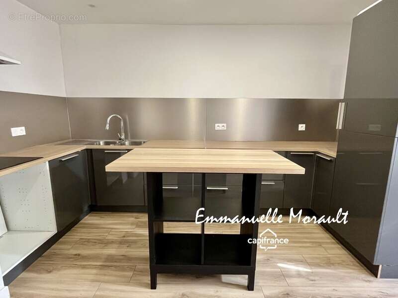 Maison à BAGNOLS-EN-FORET