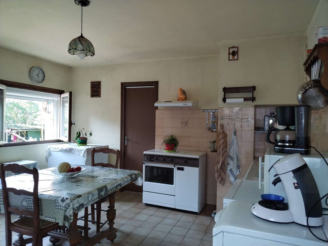 Maison à SAINT-MARTIAL-D'ALBAREDE
