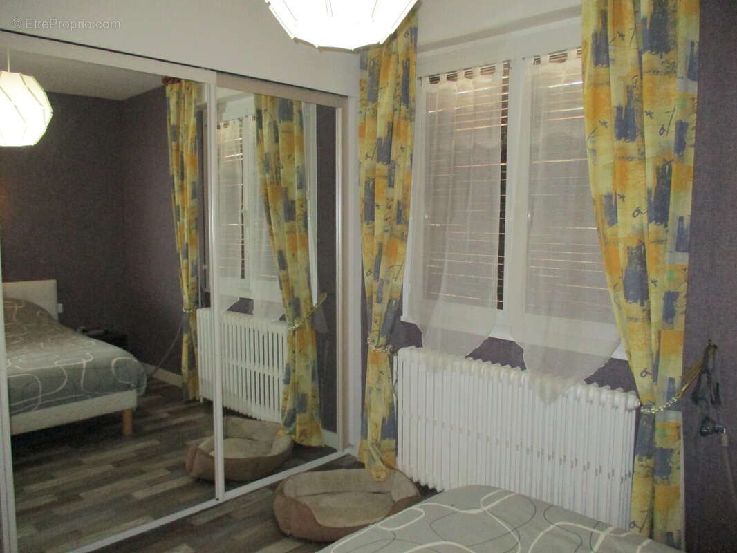 Maison à CHATEAU-CHINON(VILLE)