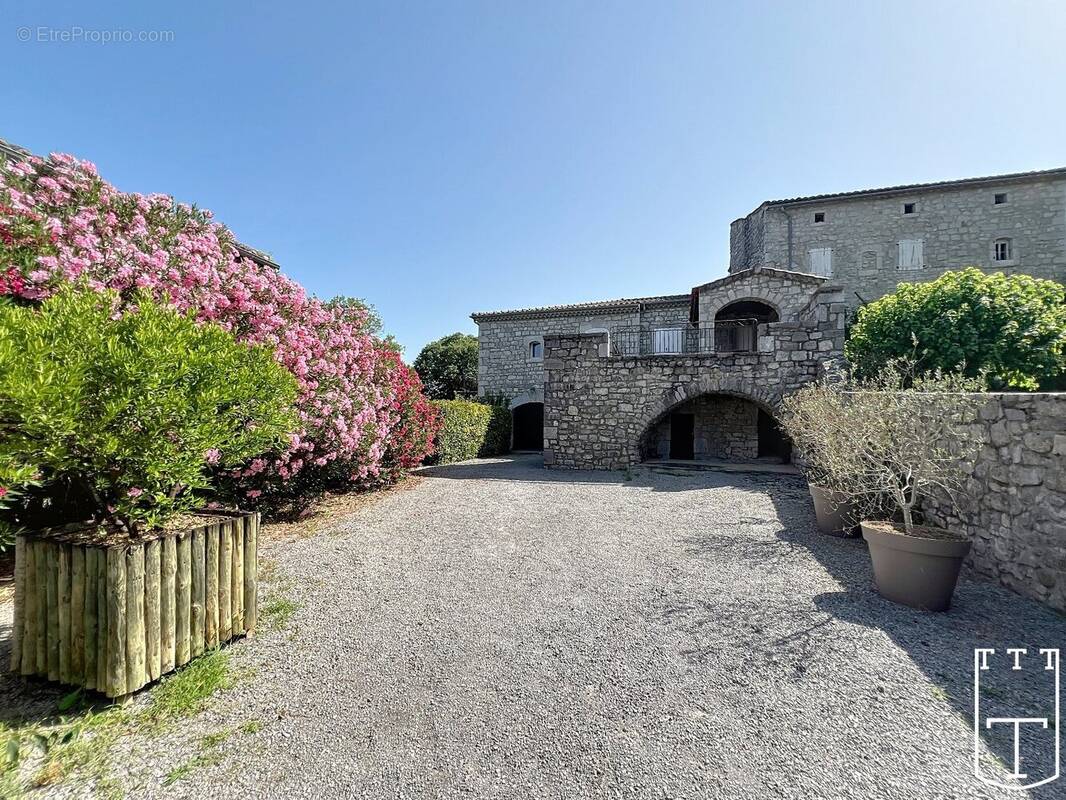 Maison à SAINT-ALBAN-AURIOLLES