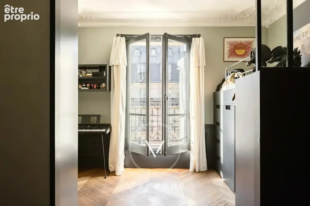 Paris 6 - Saint Germain des Prés - Appartement familial - Étage élevé - photo 9