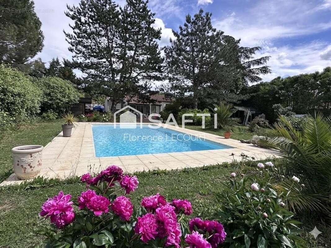 Photo 2 - Maison à SAINT-MAXIMIN-LA-SAINTE-BAUME