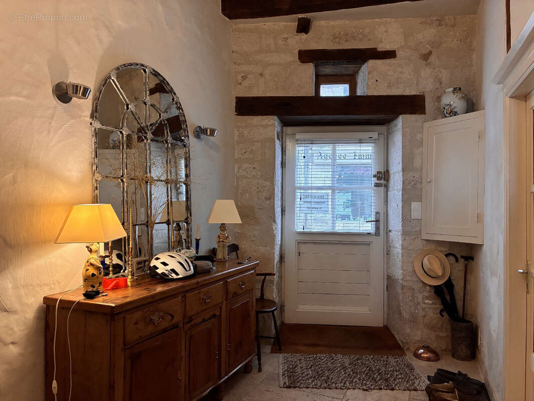 Maison à CASTELNAU-MONTRATIER