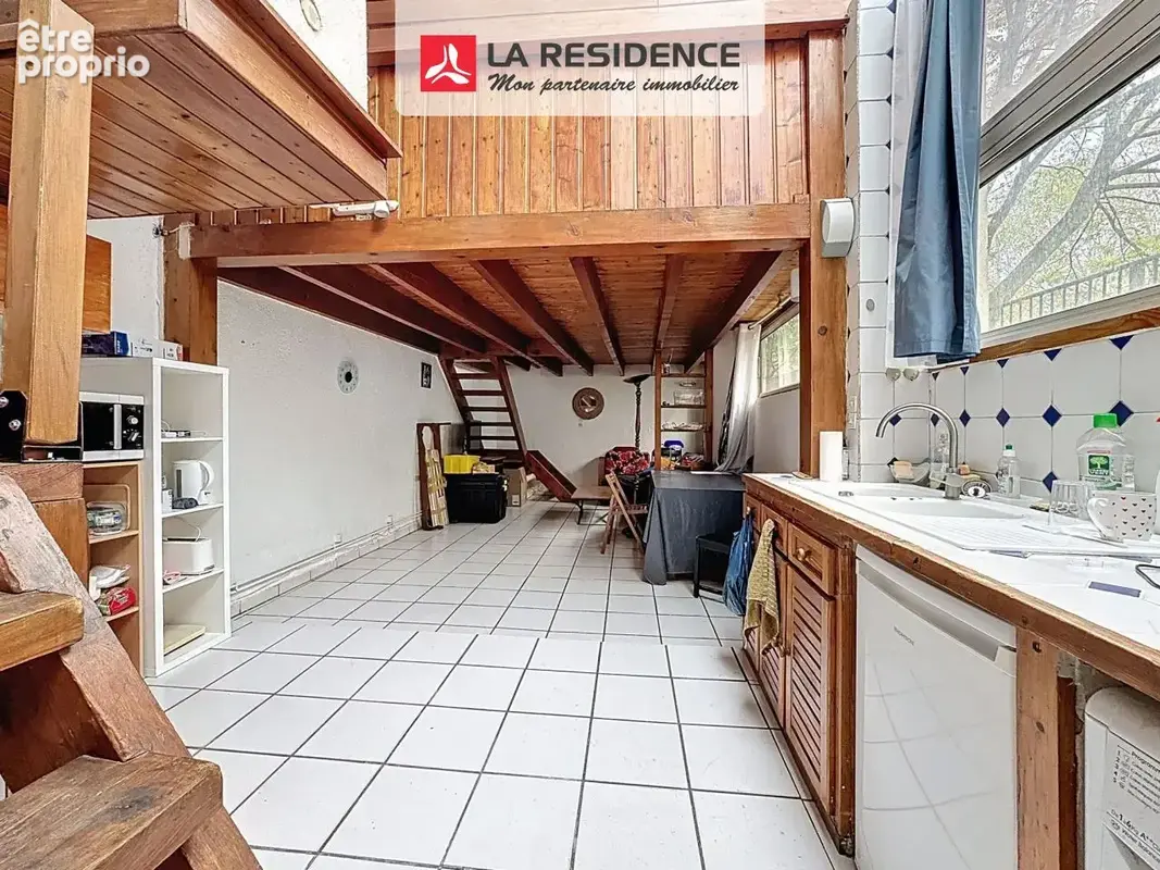 Appartement 2 pièces 60 m² à vendre à Paris-18e (75018) - photo 2