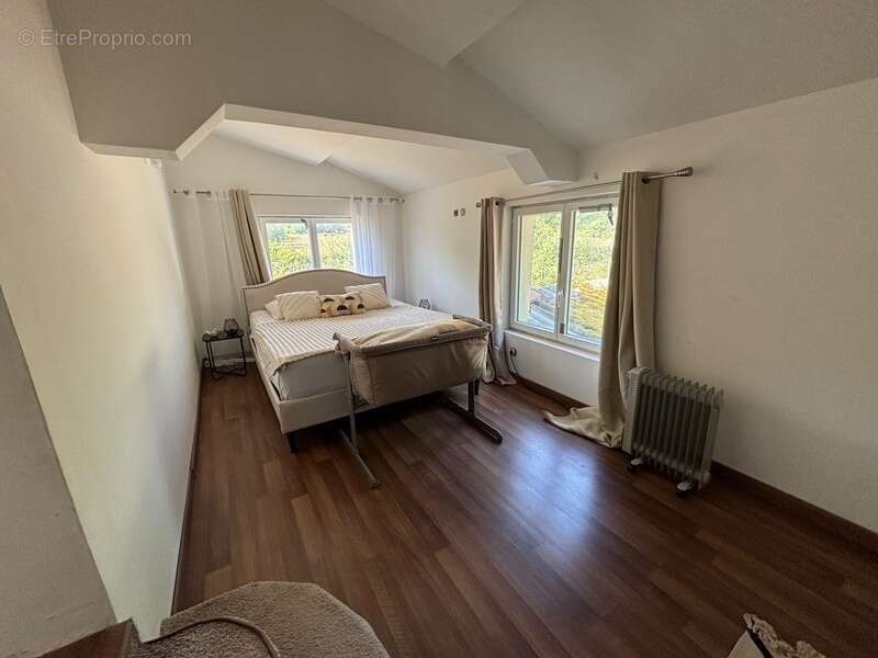 Maison à MOON-SUR-ELLE