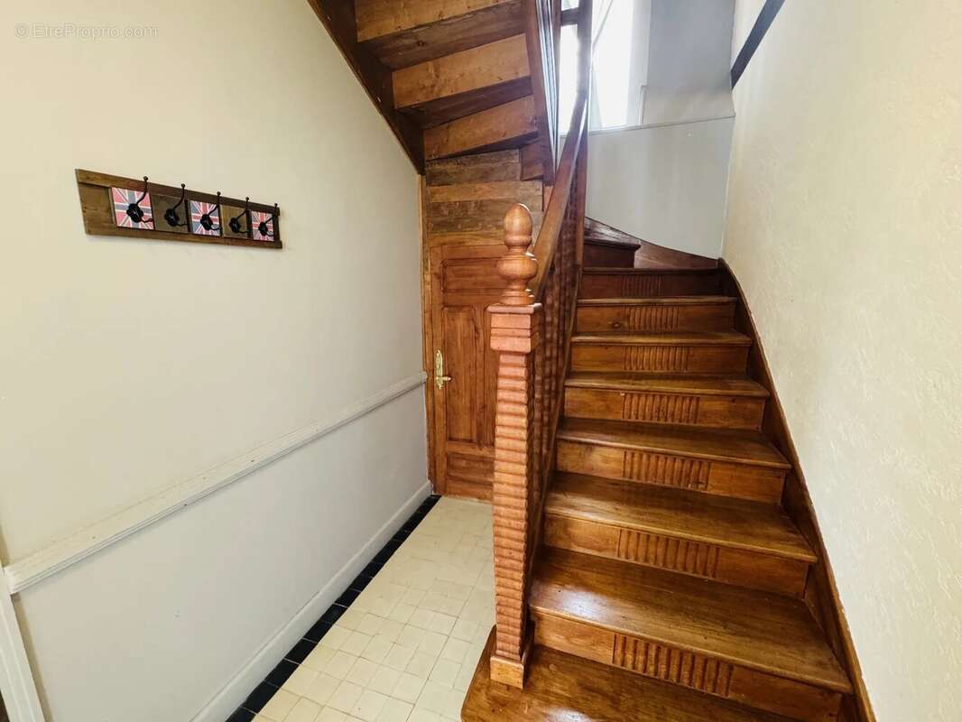 Maison à LA SALVETAT-PEYRALES