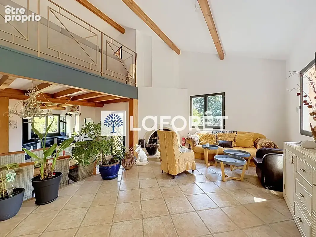Maison Tramoyes 6 pièces de 158,34 m² sur son terrain de 950 m² - photo 4