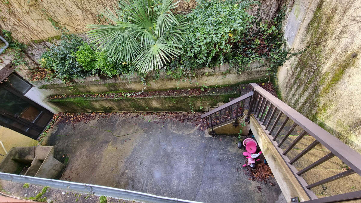 20250211_110258 - Commerce à NONTRON