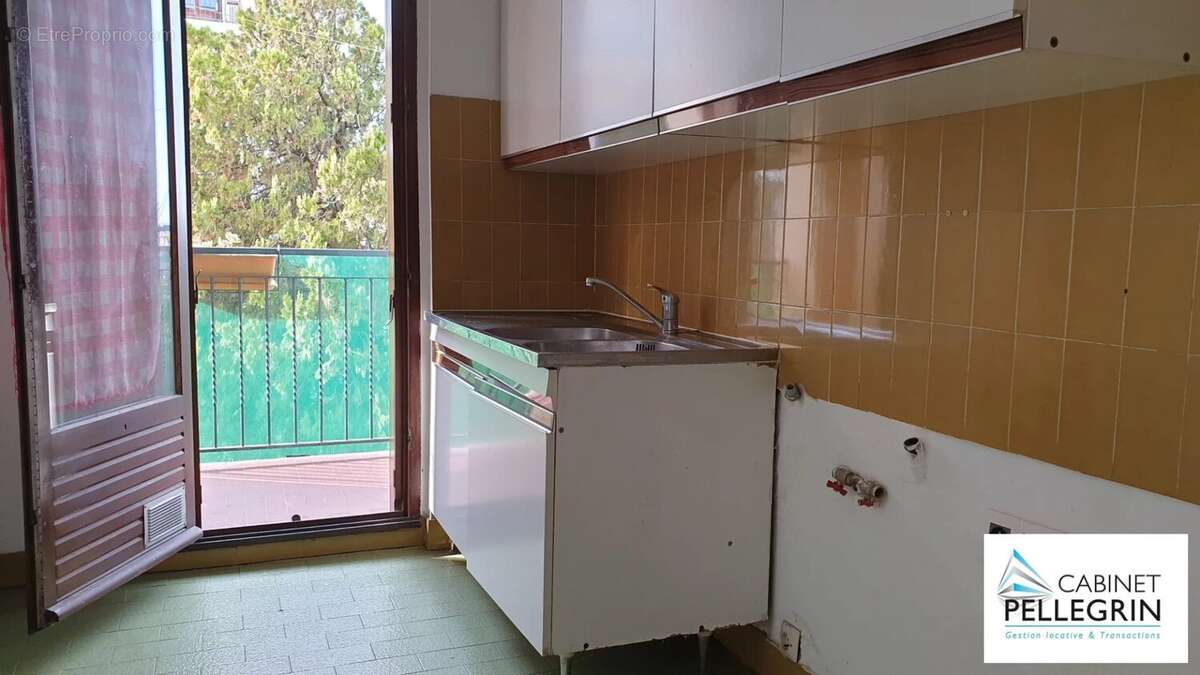 Appartement à MARSEILLE-4E