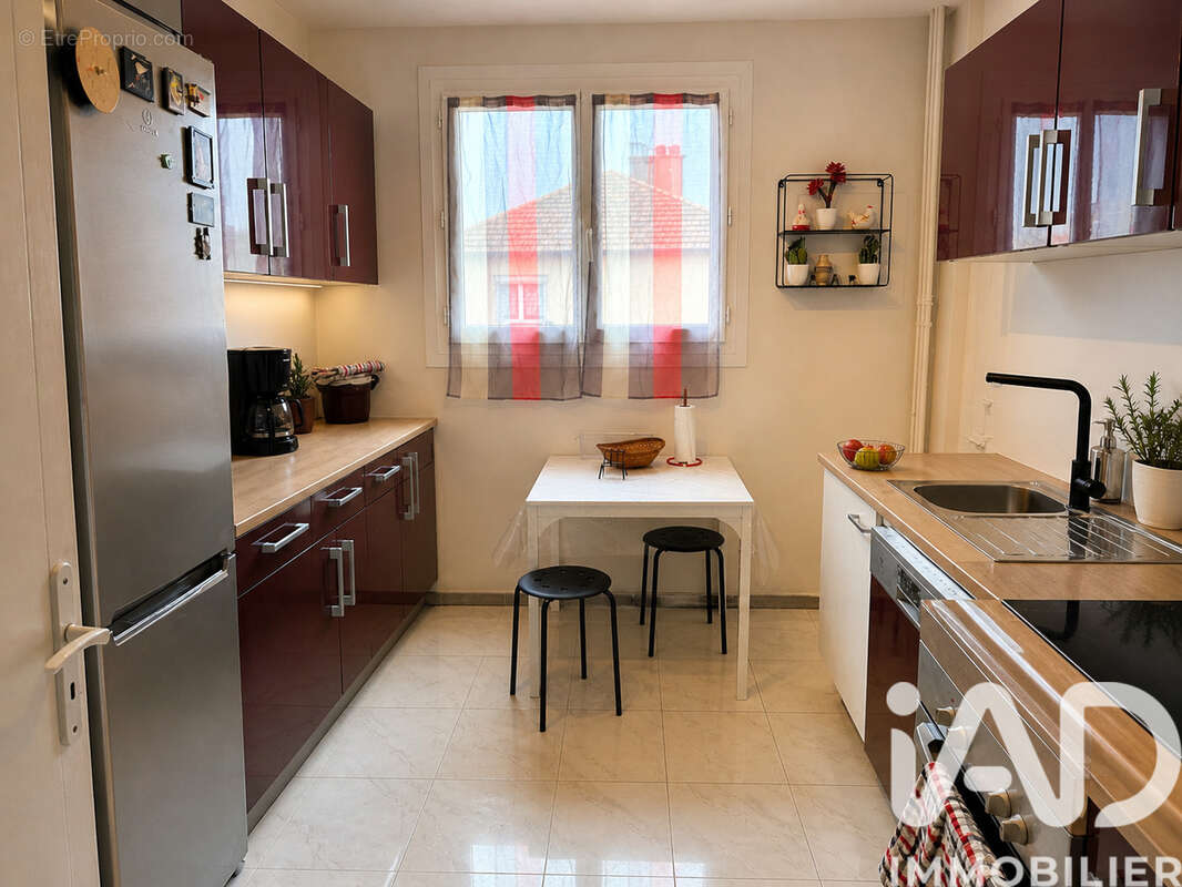 Appartement 82 m² à Salon-De-Provence  - photo 2