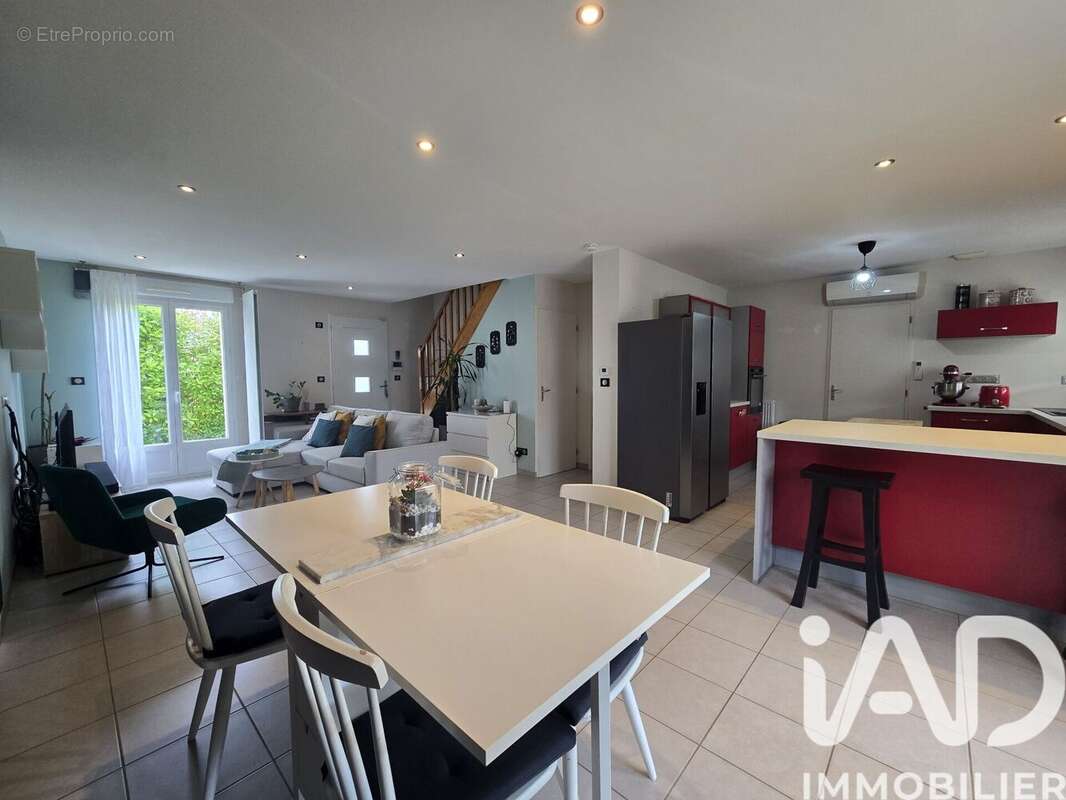 Photo 2 - Maison à AUNEAU