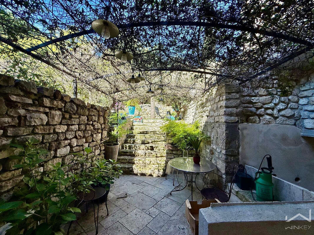 Isabelle di natalevous propose en exclusivité   maison de village  en pierre avec jardin  piscine et dépendanc - photo 9