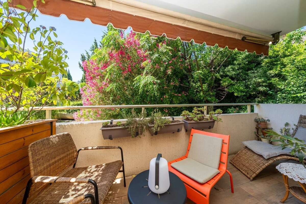 Cannes - proche centre - appartement 2 pieces - balcon - photo 6