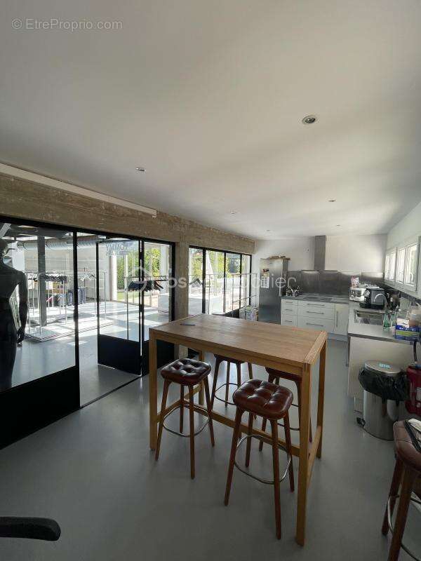 Commerce à AIX-EN-PROVENCE