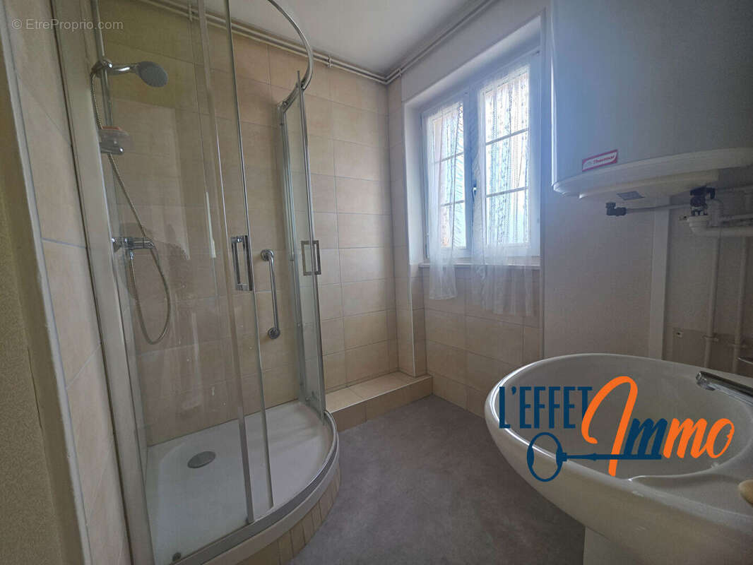 À vendre à Cernay ? Grand F3 entièrement rénové avec garage et cave - photo 5