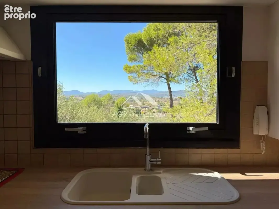 Propriété de 197 m² habitable sur environ 1600 m², vue imprénable - photo 8