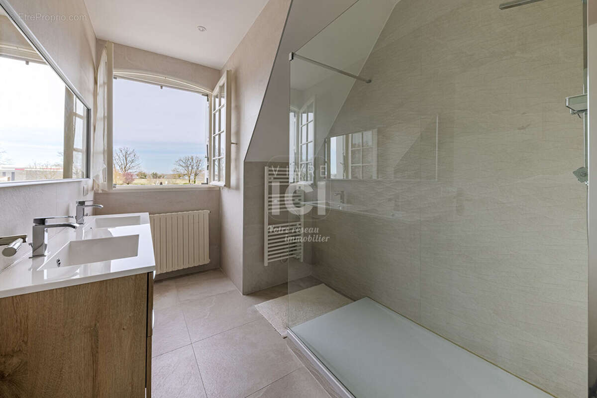 Maison à LA CHEVROLIERE