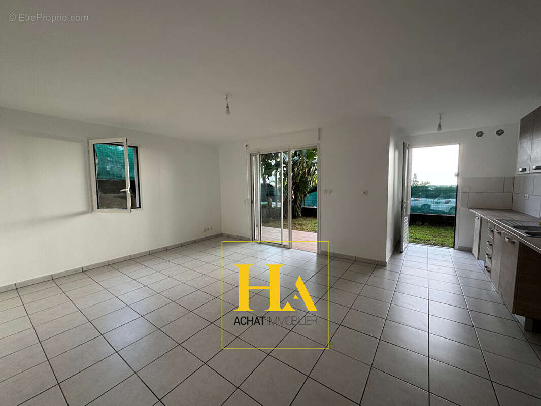 Appartement à LES AVIRONS