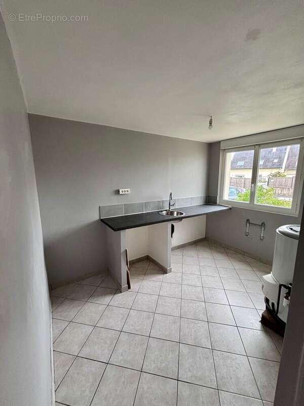 Maison 95 m² à Saint-Martin-Des-Champs  - photo 5