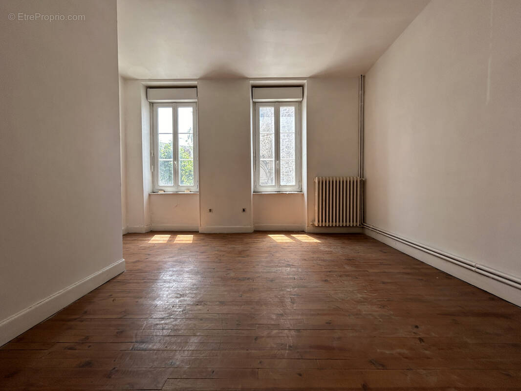 Appartement à NAUCELLE