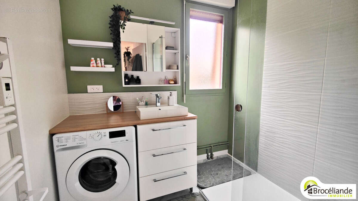Appartement à PARTHENAY-DE-BRETAGNE