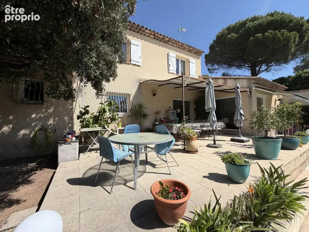 Puget-sur-Argens -Villa avec piscine et T3 indépendant   180 m2 au total - photo 2
