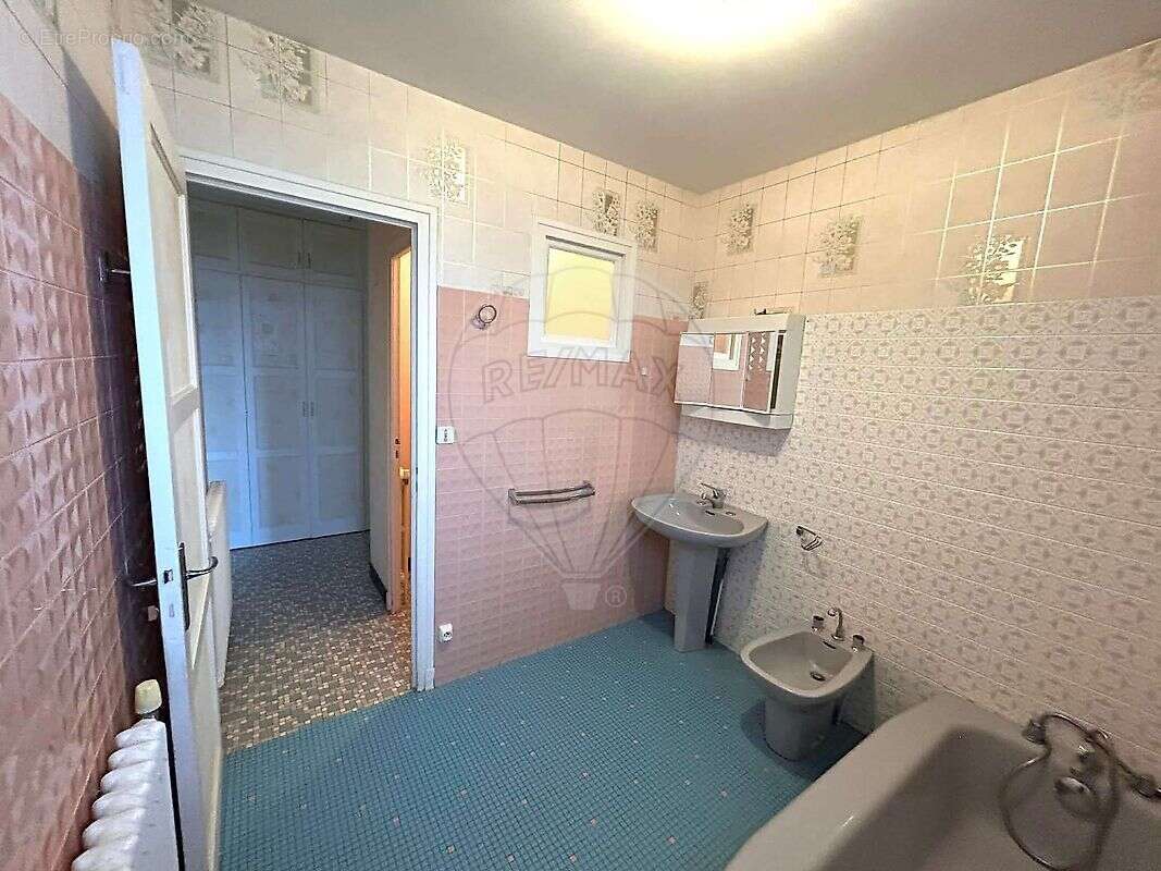 Maison à LA GUERCHE-SUR-L&#039;AUBOIS