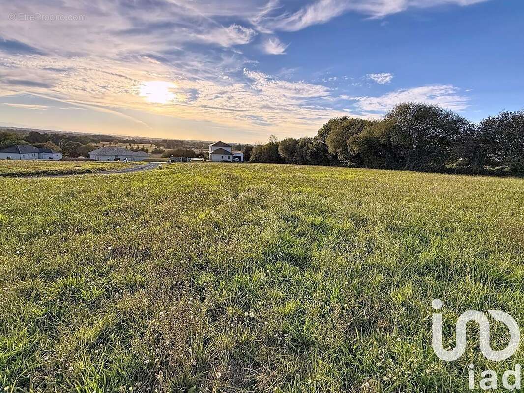 Photo 3 - Terrain à SAINT-LAURENT-BRETAGNE