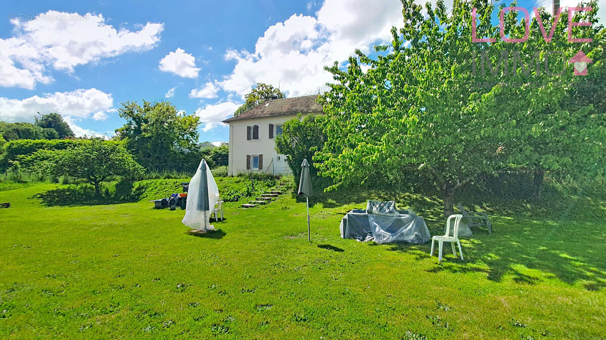 Maison à LA BATIE-DIVISIN