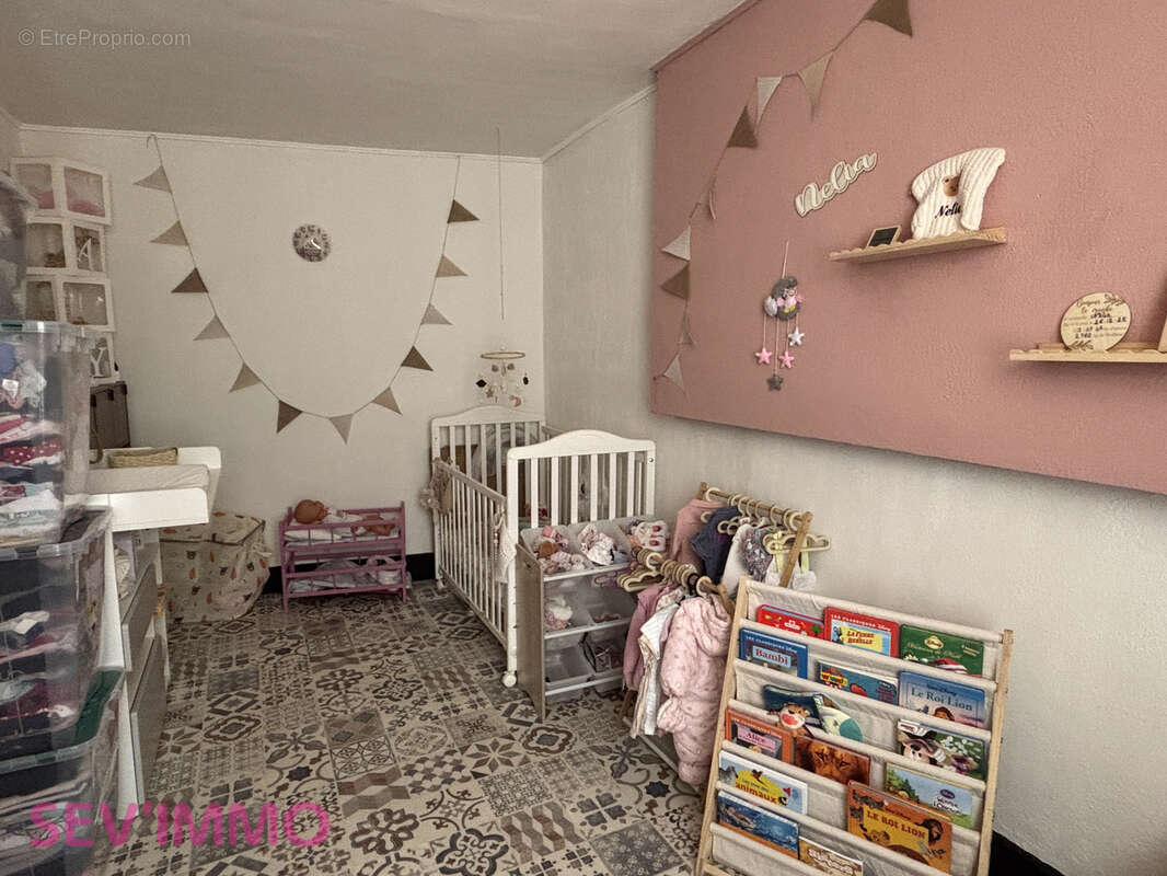 Cusset maisonde ville avec courette - photo 11