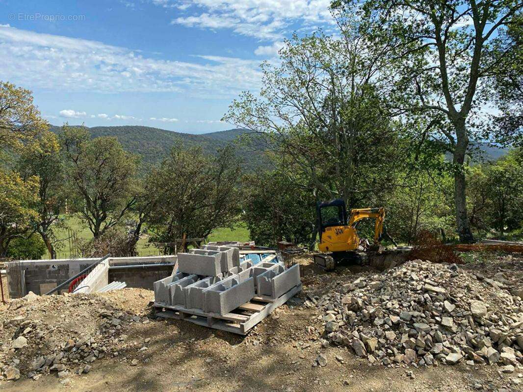 Incroyable Terrain constructible de 1147 m² en pente avec vue incroyable dans un petit village proche de Ceret - photo 8