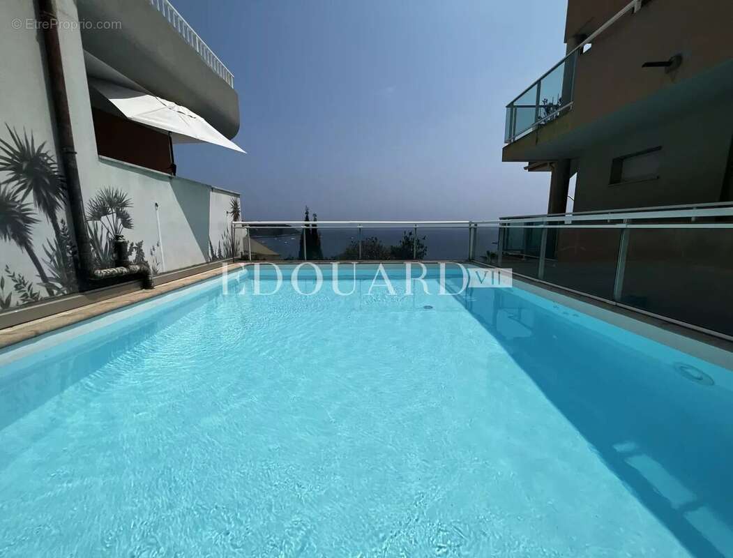 Appartement à ROQUEBRUNE-CAP-MARTIN