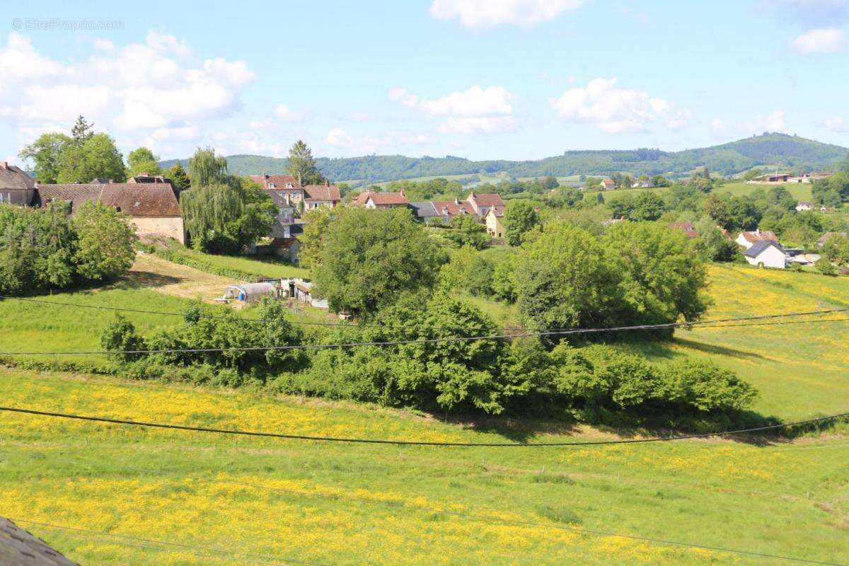 Maison à SAINT-DIDIER-SUR-ARROUX