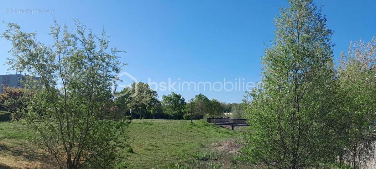 Appartement à FLEURY-MEROGIS