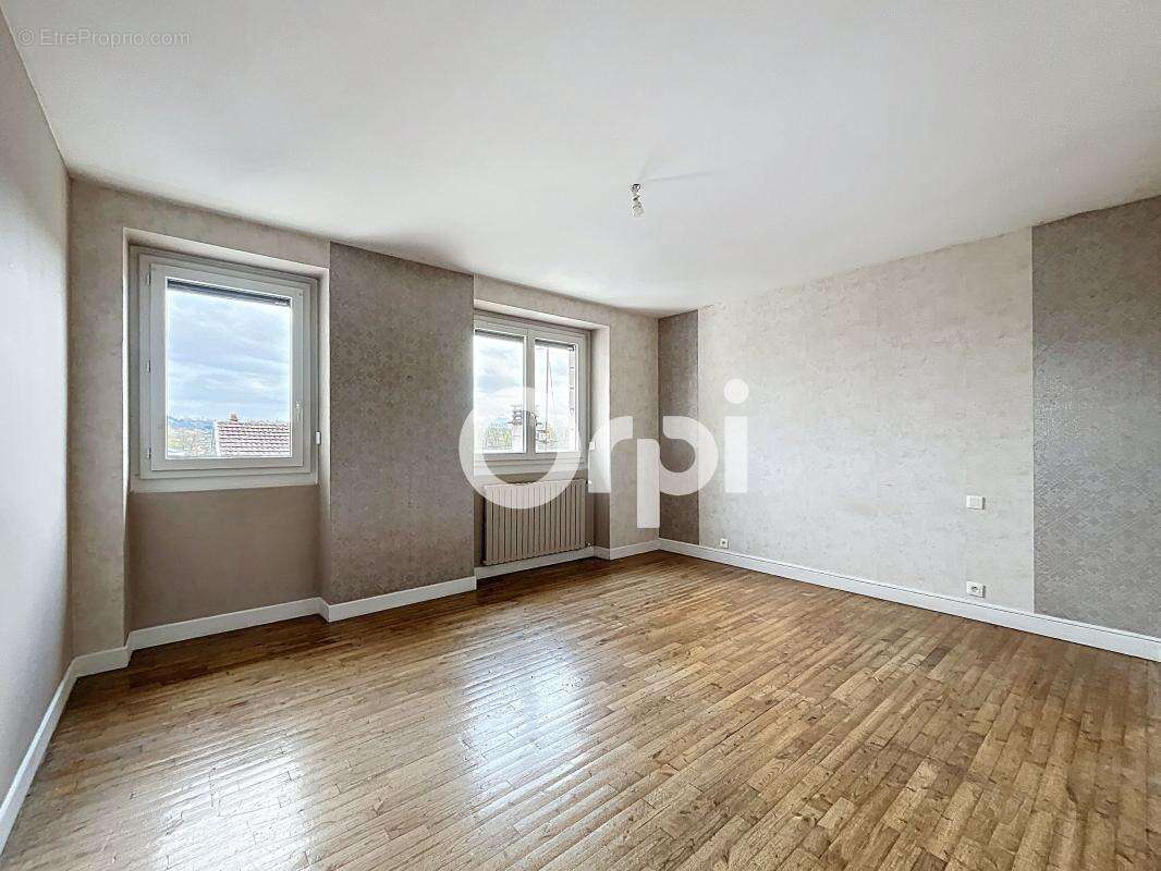 Appartement à BRIVE-LA-GAILLARDE