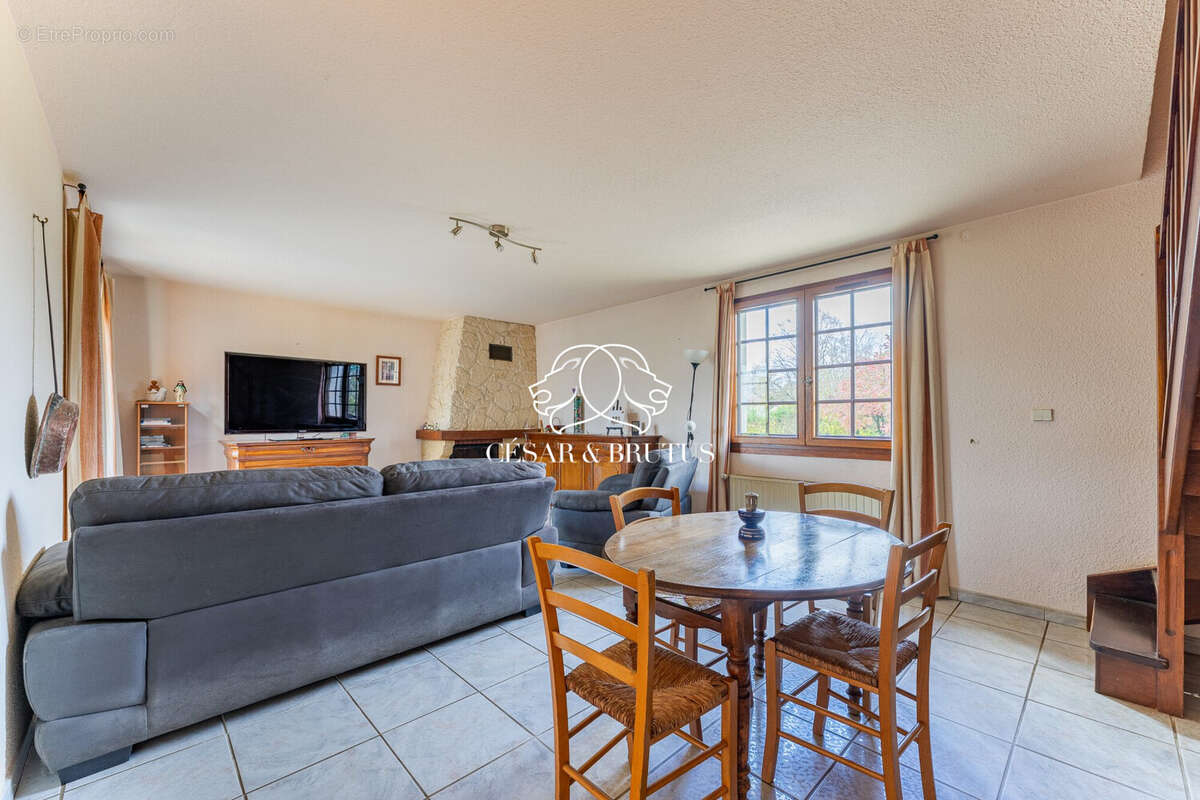 Maison à LE BOUCHAGE