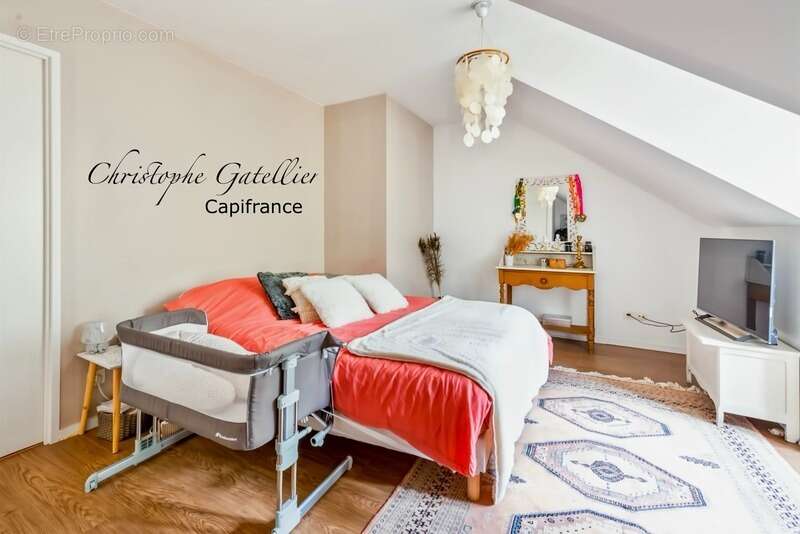 Appartement à FONTENAY-LE-FLEURY