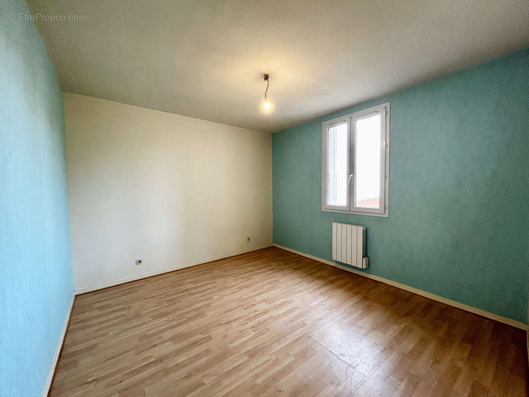 Appartement à SAINT-AMANT-TALLENDE