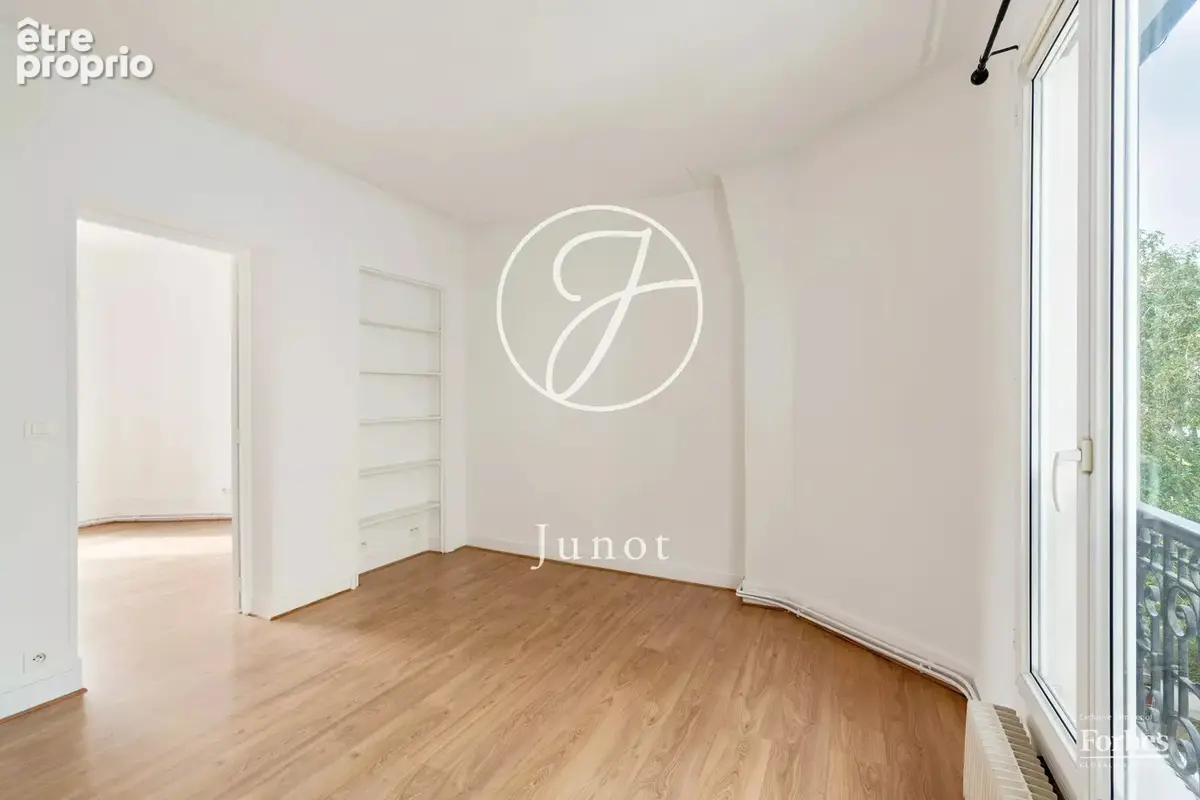 Paris 18e - JULES JOFFRIN / RUE DES CLOYS - Appartement  - 27,85m² Carrez - 2 pièces - Dernier étage - photo 13