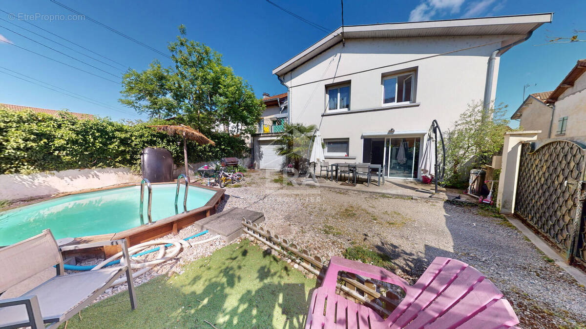 Maison à SAINT-MAURICE-DE-REMENS