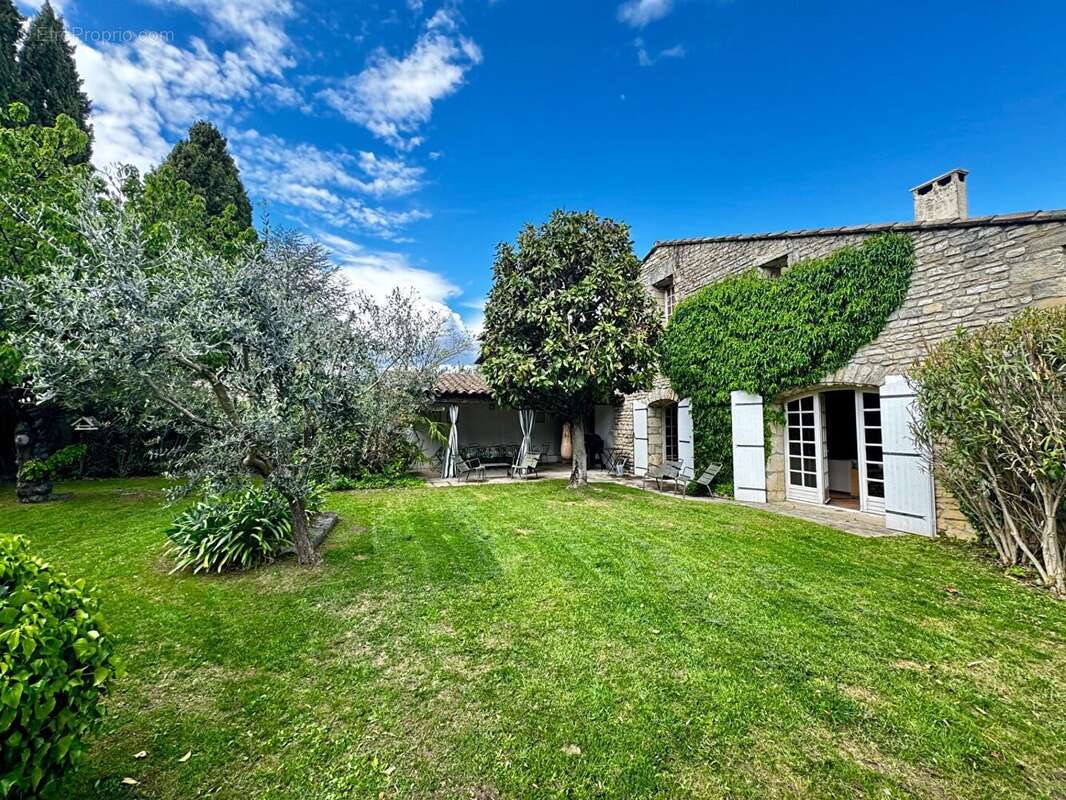 Maison à VAISON-LA-ROMAINE