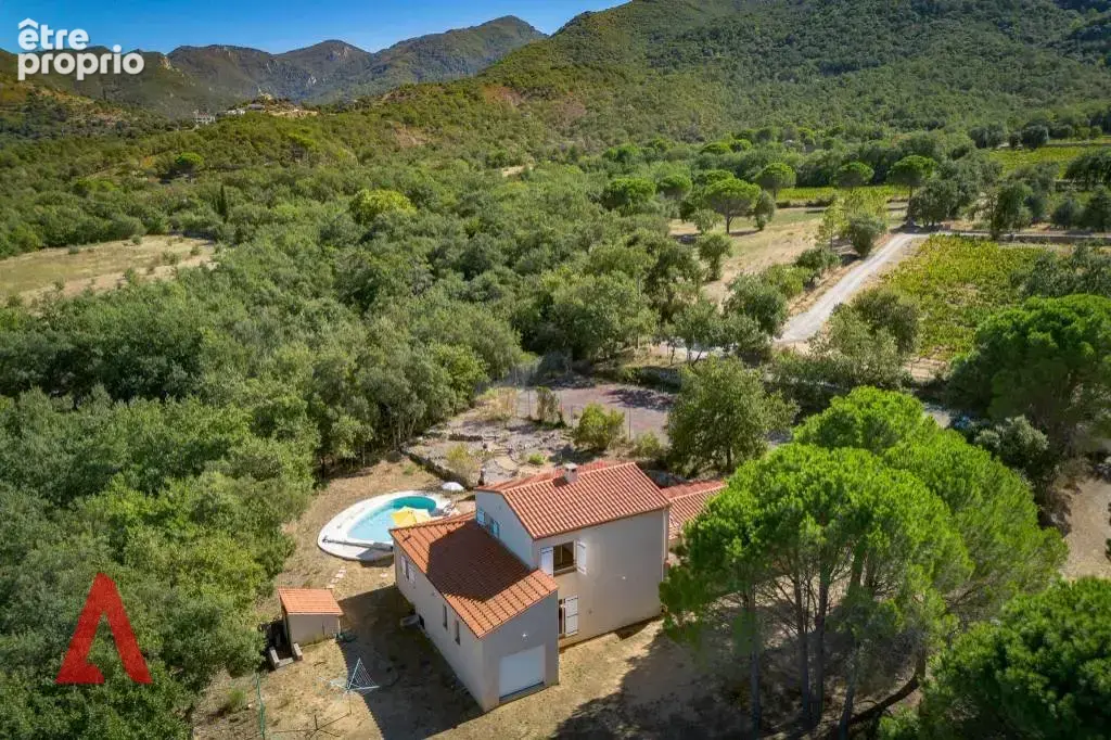 Superbe villa offrant : vue imprenable, grand terrain, piscine et un terrain de tennis! - photo 10