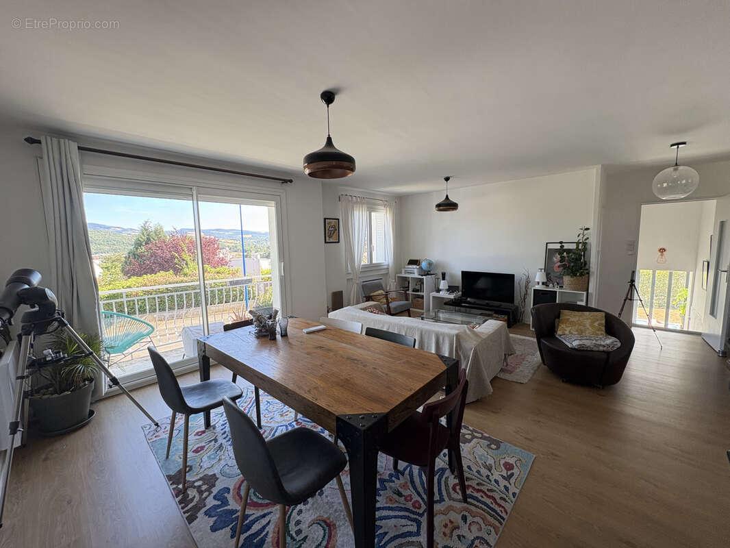 Maison de 109m2 rénovée avec piscine - photo 2