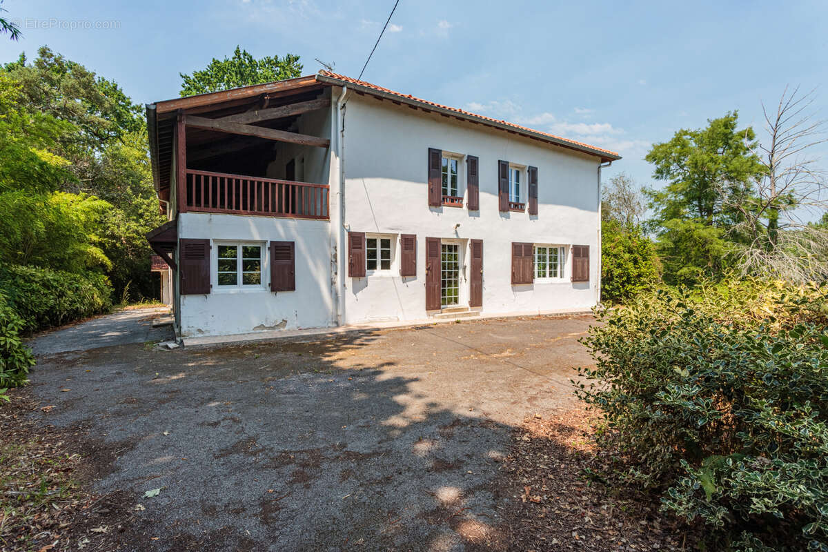 Maison familiale de 200 m2 - photo 2