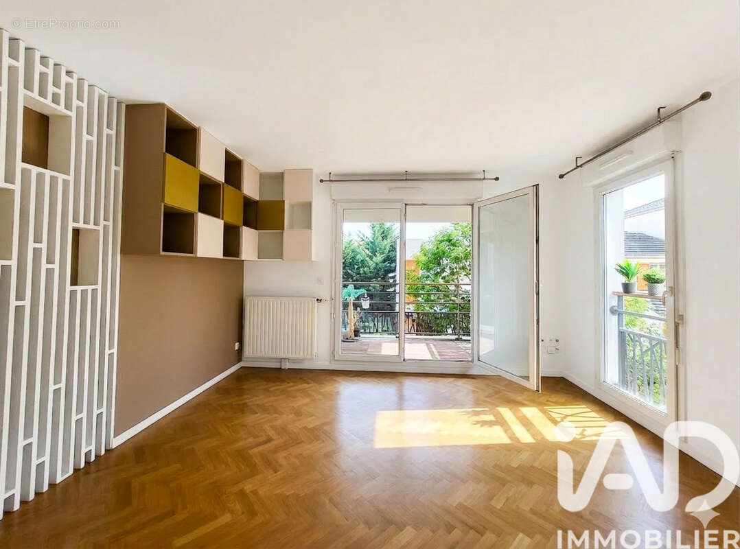 Photo 4 - Appartement à GENNEVILLIERS