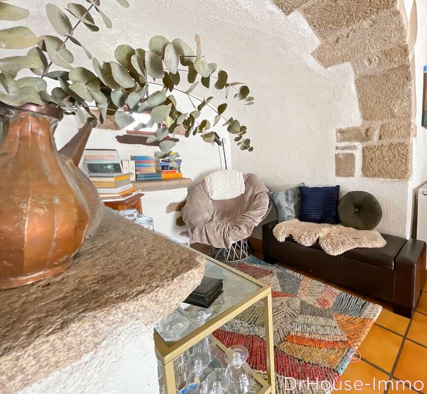 Maison à MONCEAUX-SUR-DORDOGNE