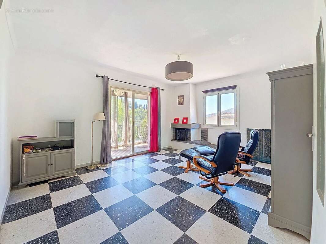 Maison de 145m² sur 1212m² / calme et lumineuse !! - photo 4